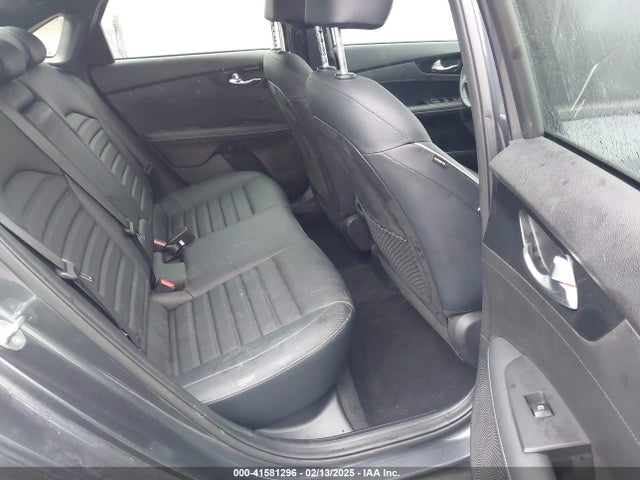 3KPF54AD6RE704812 KIA Forte Gt-line