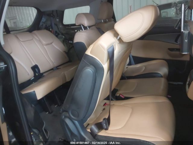 KNDNB4H36N6133470 KIA Carnival Mpv Lx Seat Package