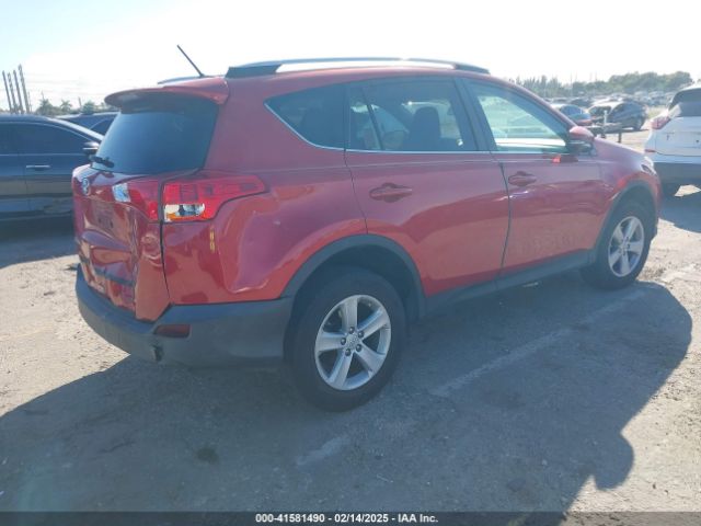 2T3WFREV3EW127667 Toyota Rav4 Xle