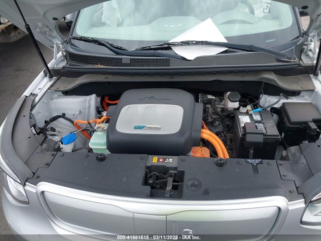 KNDJP3AE5J7026503 KIA Soul Ev Eve