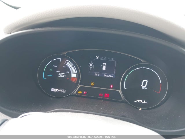 KNDJP3AE5J7026503 KIA Soul Ev Eve