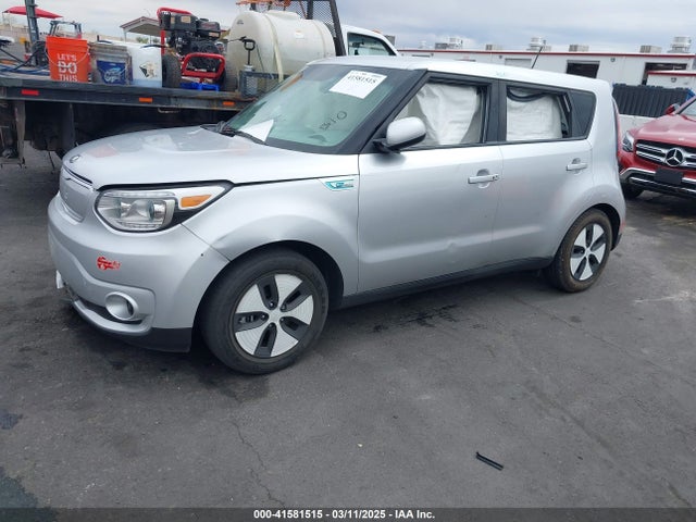 KNDJP3AE5J7026503 KIA Soul Ev Eve