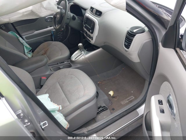 KNDJP3AE5J7026503 KIA Soul Ev Eve