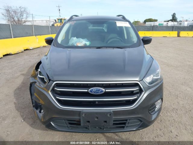 1FMCU0GD4JUA92231 Ford ESCAPE SE
