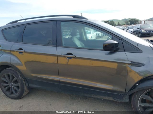 1FMCU0GD4JUA92231 Ford ESCAPE SE