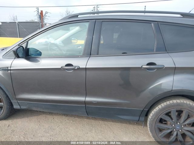 1FMCU0GD4JUA92231 Ford ESCAPE SE