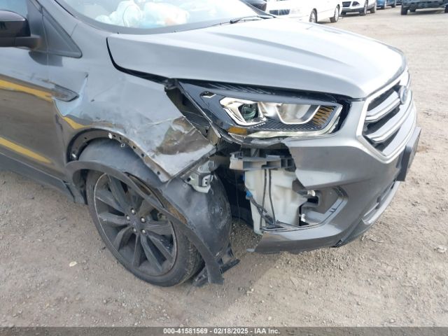 1FMCU0GD4JUA92231 Ford ESCAPE SE