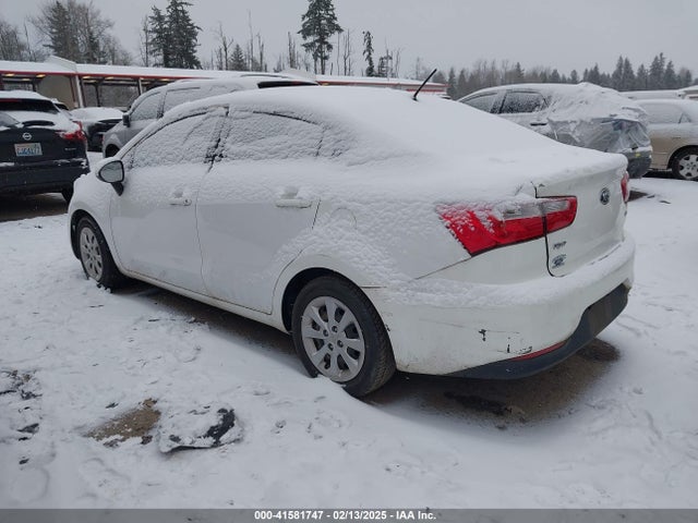 KIA 2017 2017 KNADM4A32H6100404 Image 3