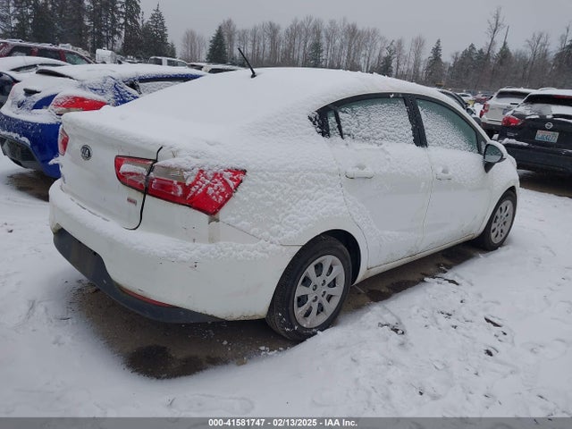 KIA 2017 2017 KNADM4A32H6100404 Image 4