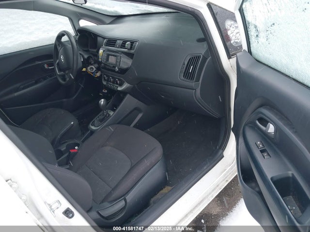 KIA 2017 2017 KNADM4A32H6100404 Image 5