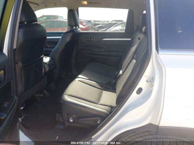 5TDZZRFH2JS245962 Toyota Highlander Le Plus