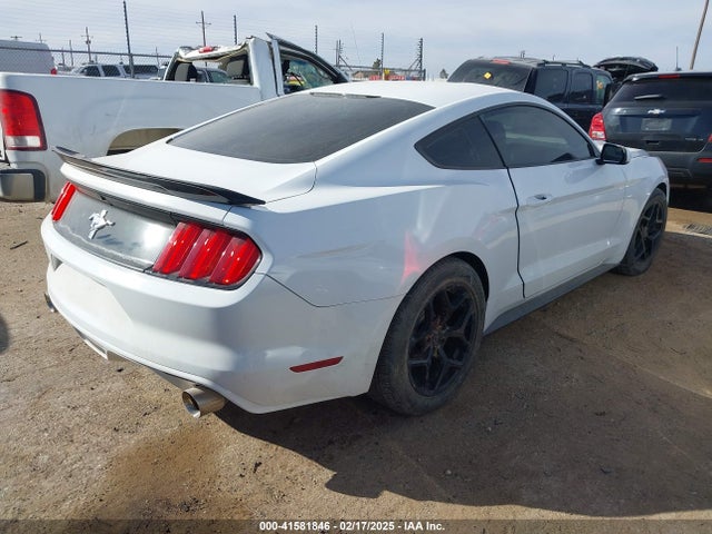 Ford Mustang V6 2015 1FA6P8AM8F5362617 Image 4