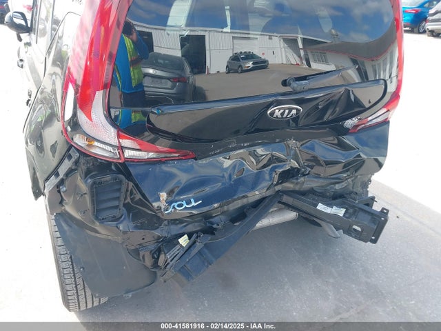 KNDJ23AU7M7761512 KIA SOUL LX