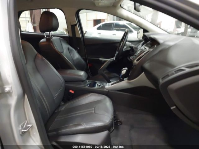 1FADP3K24EL168085 Ford FOCUS SE