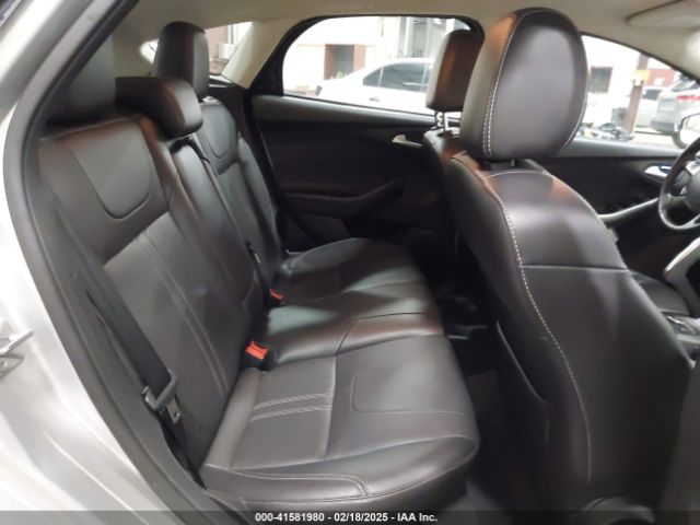 1FADP3K24EL168085 Ford FOCUS SE