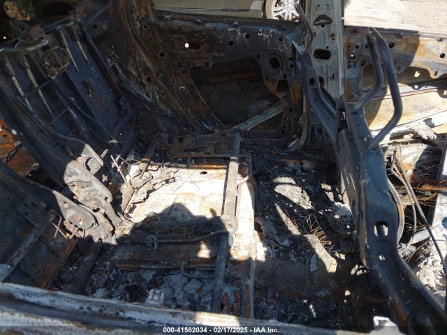 1FMCU9G63LUB25759 Ford ESCAPE SE