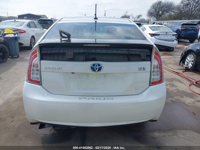 JTDKN3DUXE1851720 Toyota Prius
