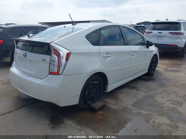 JTDKN3DUXE1851720 Toyota Prius