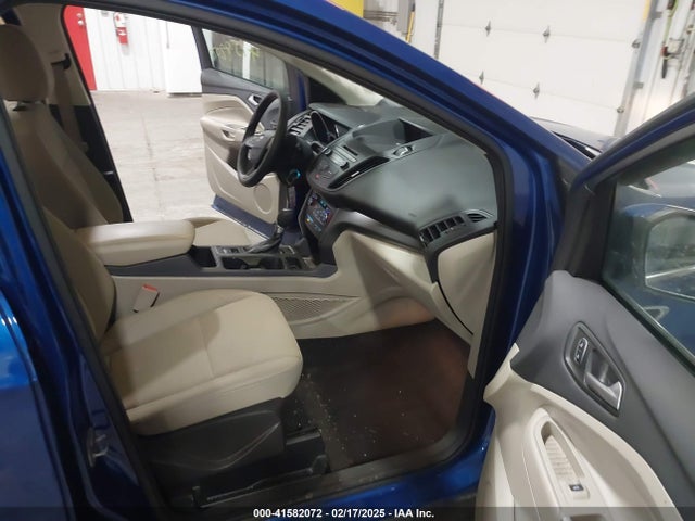 1FMCU9G94HUE73233 Ford ESCAPE SE