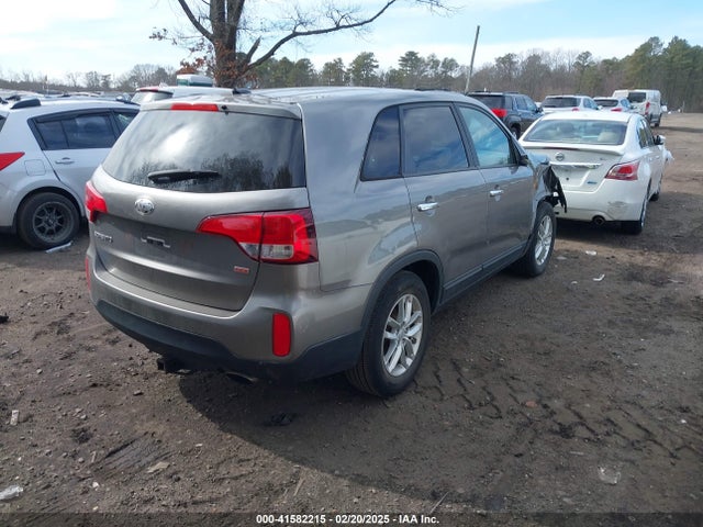 5XYKT3A60EG533956 KIA SORENTO LX