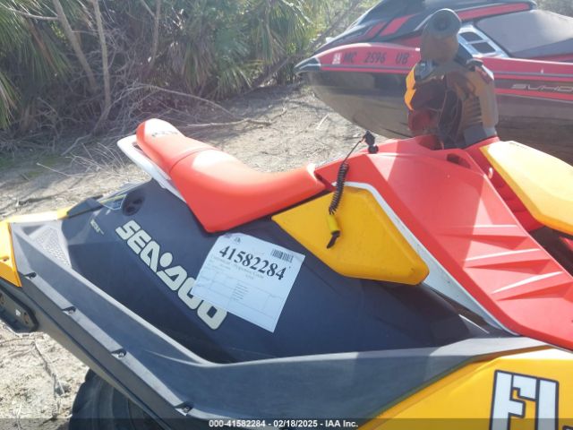 2022 SEA DOO RXT-300 YDVB6923F222 Photo 4