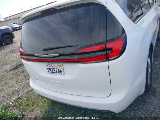 Chrysler Pacifica Touring L 2022 2C4RC1BG6NR162744 Image 17
