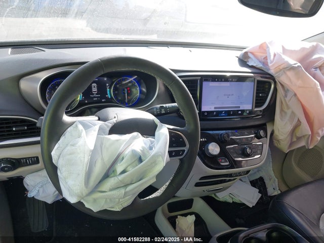 Chrysler Pacifica Touring L 2022 2C4RC1BG6NR162744 Image 22