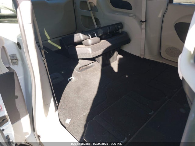 Chrysler Pacifica Touring L 2022 2C4RC1BG6NR162744 Image 8