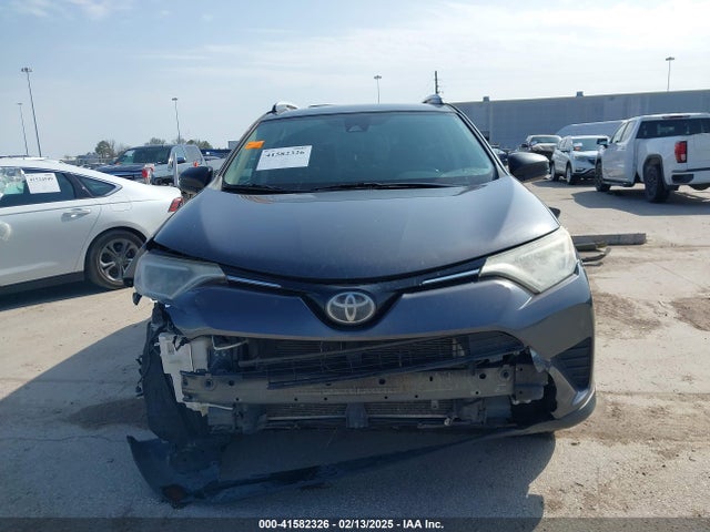 JTMZFREV4HJ113745 Toyota RAV4 LE