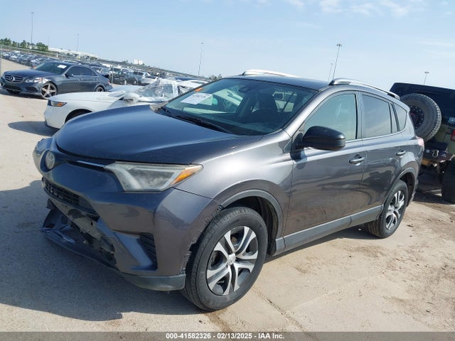 JTMZFREV4HJ113745 Toyota RAV4 LE