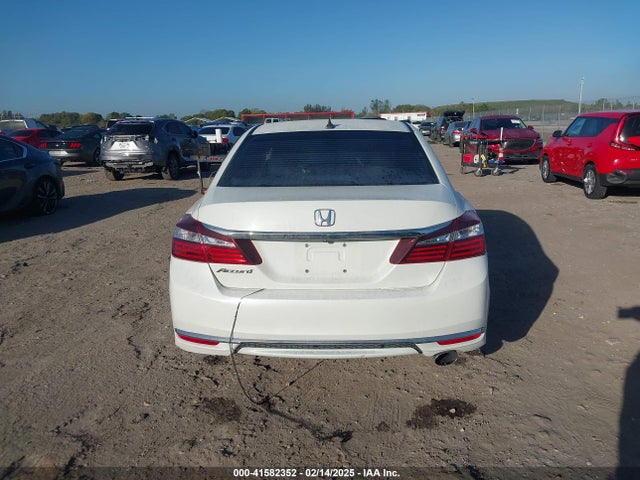 Honda ACCORD LX 2017 1HGCR2F34HA011736 Image 16