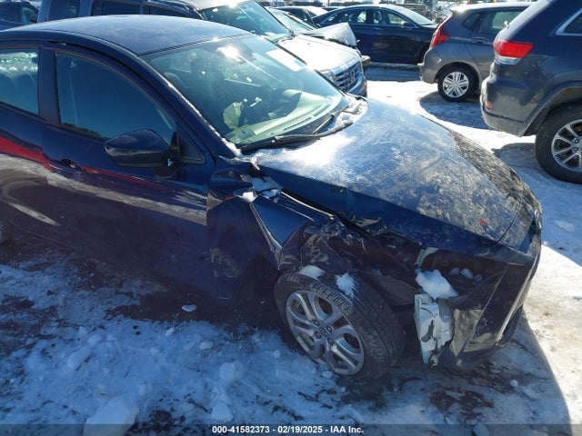 3MYDLBZV0GY137833 Scion IA
