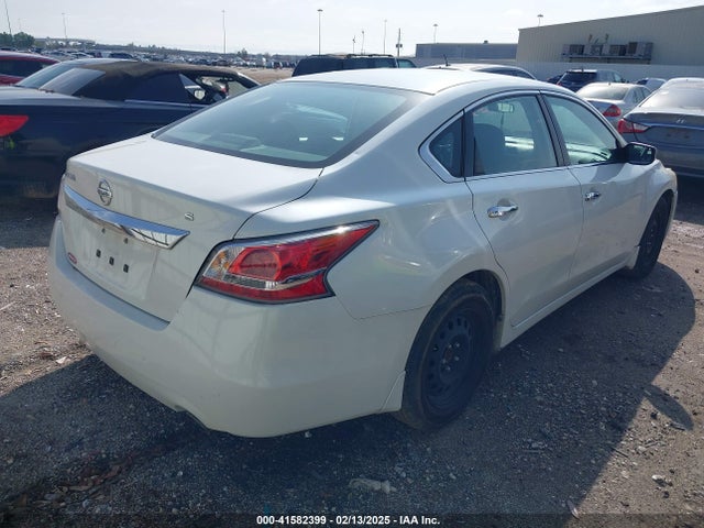 Nissan Altima 2.5 S 2015 1N4AL3AP9FC180178 Image 4