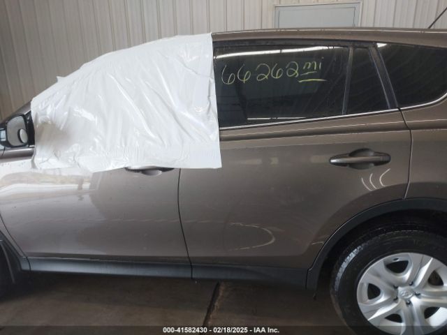 2T3ZFREV6FW204367 Toyota RAV4 LE