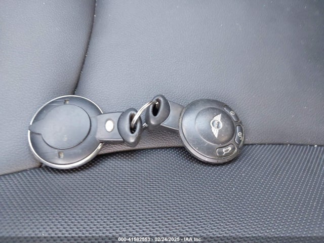 2012 MINI COOPER CLUBMAN WMWZF3C54CT189380 Photo 10