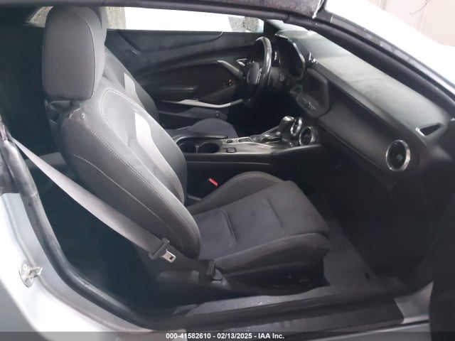 1G1FB3DX1J0130330 Chevrolet Camaro 1lt