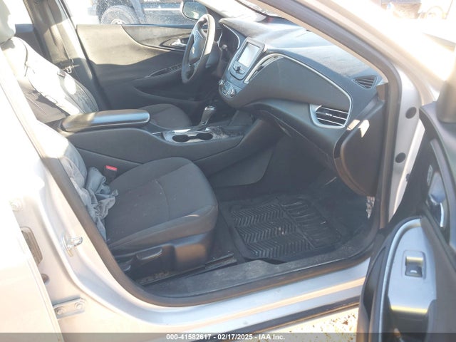1G1ZB5ST9JF181340 Chevrolet Malibu 1ls