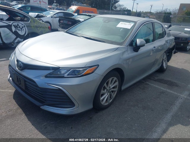 4T1C11AK8MU443460 Toyota CAMRY LE