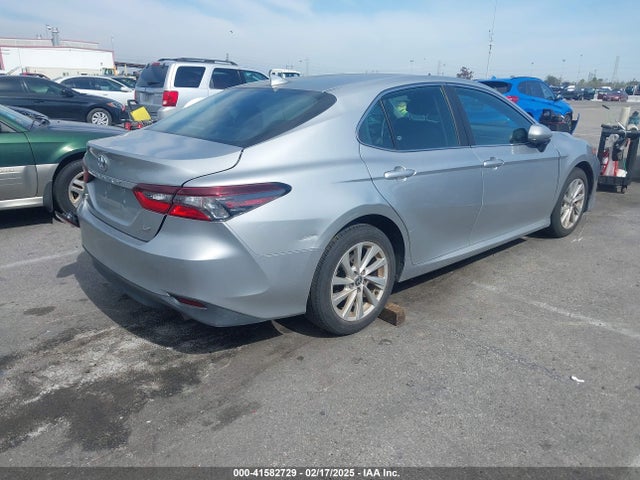 4T1C11AK8MU443460 Toyota CAMRY LE