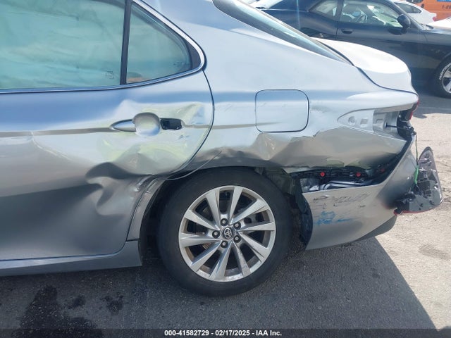 4T1C11AK8MU443460 Toyota CAMRY LE