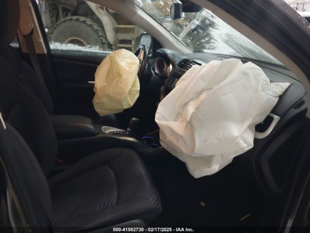 2019 DODGE JOURNEY 3C4PDCBB3KT719090 Photo 4