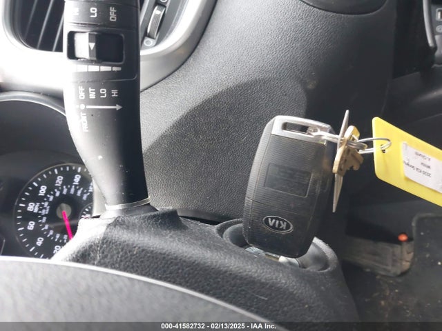 5XYPG4A50LG670271 KIA Sorento 3.3l Lx
