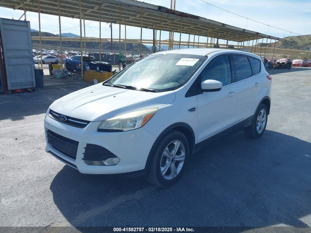 1FMCU9GX0EUD05633 Ford ESCAPE SE