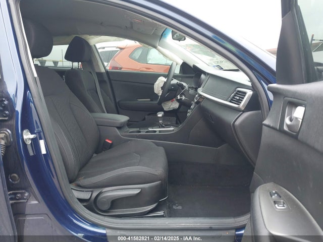 5XXGT4L38LG408476 KIA Optima Lx