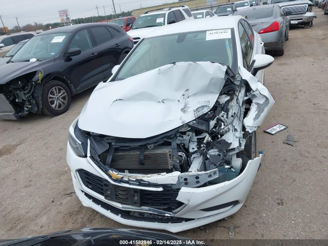 1G1BE5SM1J7235337 Chevrolet Cruze Lt Auto