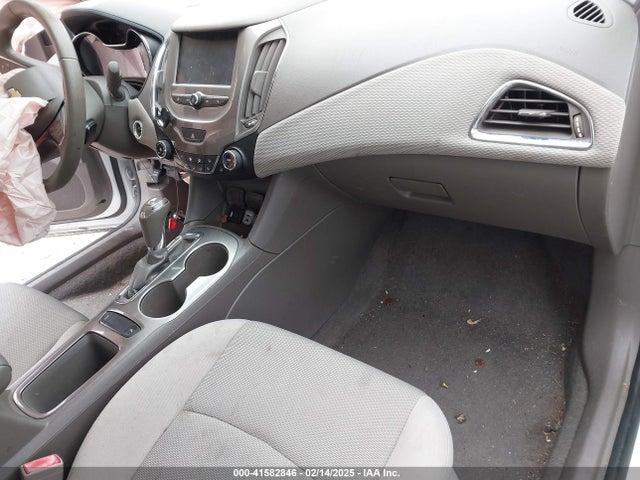 1G1BE5SM1J7235337 Chevrolet Cruze Lt Auto