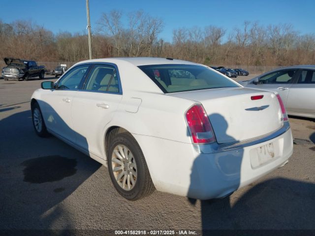 2013 CHRYSLER 300 2C3CCAAG1DH708253 Photo 2