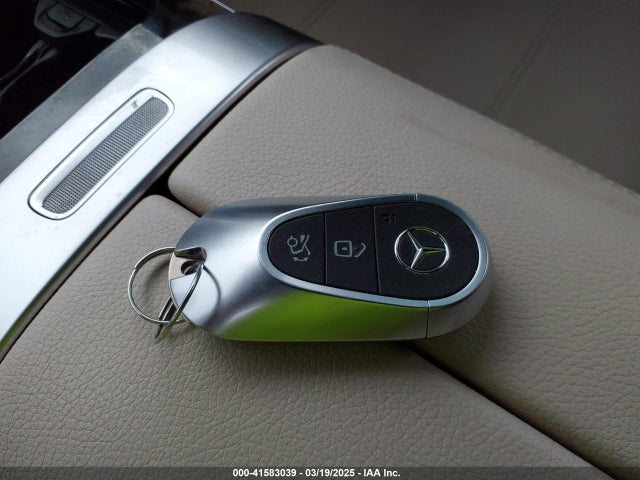 W1KAF4GB4PR070193 Mercedes-Benz m254
