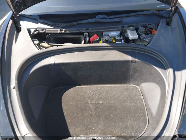 5YJ3E1EB7KF433608 Tesla Model 3 Long Range/performance