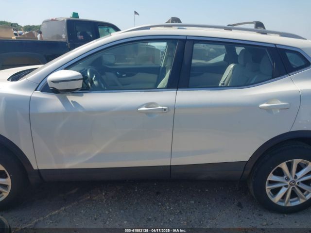 JN1BJ1CP1KW530470 Nissan Rogue Sport Sv